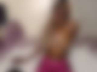 Live cam show with Bella - Ebony Big Tits on Camsoda