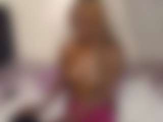 Bella's Live Sex Cam Show
