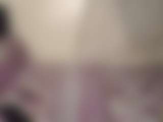 Live cam show with Bella - Oil on dropp.cam