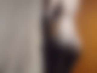 Bella's Live Sex Cam Show