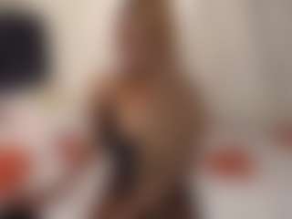 Live-camshow met Bella - Ebony Fetish op Camsoda