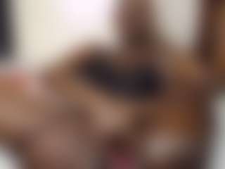 Bella's Live Sex Cam Show