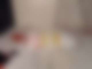 Bella's Live Sex Cam Show