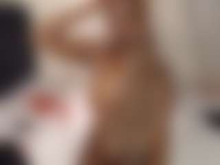 Bella's Live Sex Cam Show