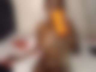 Bella's Live Sex Cam Show