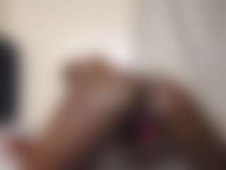 Bella's Live Sex Cam Show