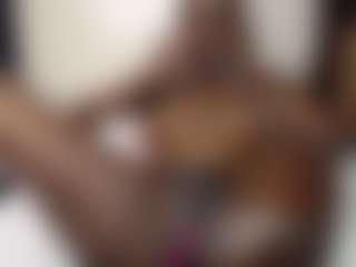 Live cam show with Bella - Gamer Red Hair on Camsoda