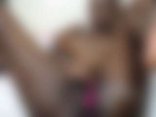 Bella's Live Sex Cam Show
