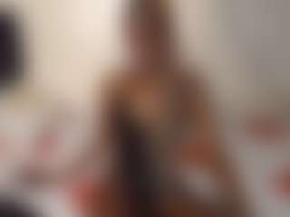 Bella's Live Sex Cam Show