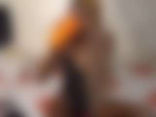 Spettacolo in cam dal vivo con Bella - Sexwebcam Black su Camsoda