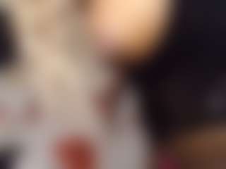 Bella's Live Sex Cam Show