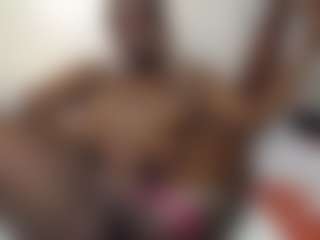 Bella's Live Sex Cam Show