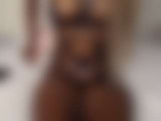 Bella's Live Sex Cam Show