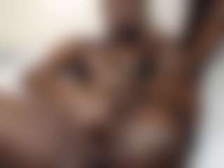 Bella's Live Sex Cam Show
