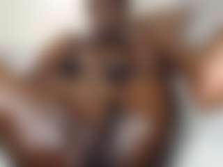 Bella's Live Sex Cam Show