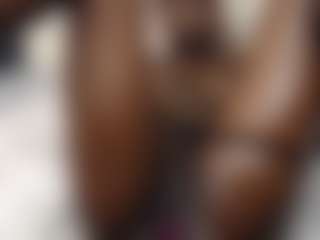 Bella's Live Sex Cam Show