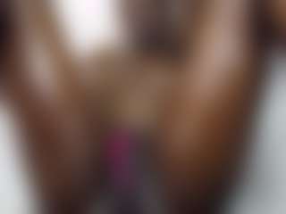 Bella's Live Sex Cam Show