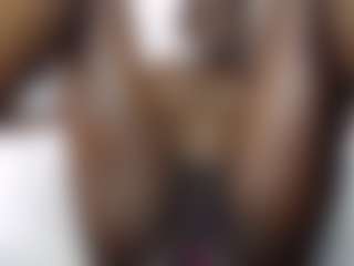 Bella's Live Sex Cam Show