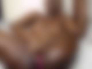 Bella's Live Sex Cam Show