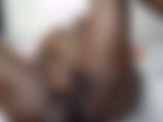 Bella's Live Sex Cam Show