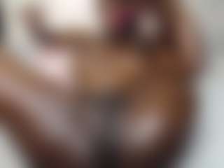 Bella's Live Sex Cam Show