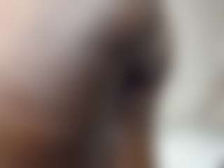 Bella's Live Sex Cam Show