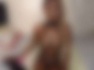 Bella's Live Sex Cam Show