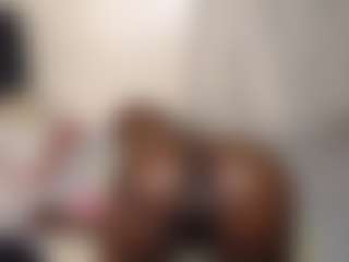 Bella's Live Sex Cam Show