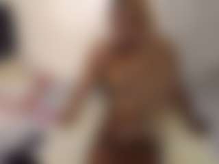Bella's Live Sex Cam Show