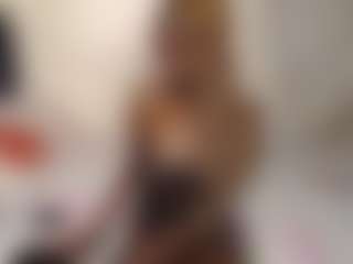 Bella's Live Sex Cam Show