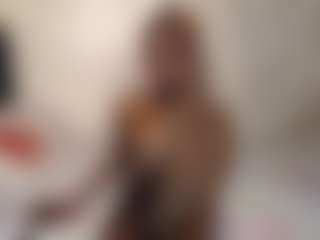 Bella's Live Sex Cam Show