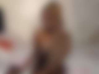 Bella's Live Sex Cam Show