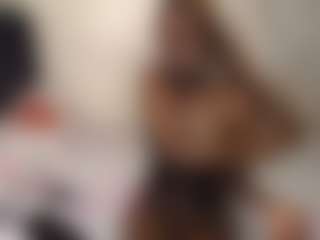 Bella's Live Sex Cam Show