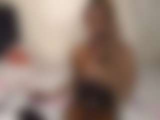 Bella's Live Sex Cam Show