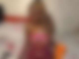 Bella's Live Sex Cam Show