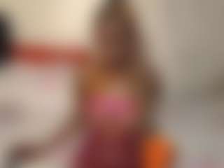 Bella's Live Sex Cam Show