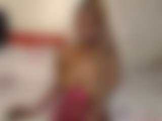 Live cam show with Bella - Ebony Amateur on live.xheat.ai