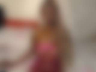 Bella's Live Sex Cam Show