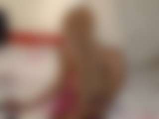 Bella's Live Sex Cam Show