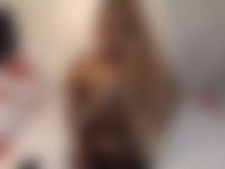 Live cam show with Bella - Facial Piercings on CamwithHer