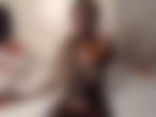 Live cam show with Bella - Ebony Squirt on Camsoda