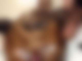 Bella's Live Sex Cam Show