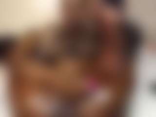 Bella's Live Sex Cam Show