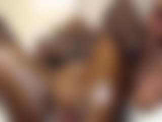 Bella's Live Sex Cam Show