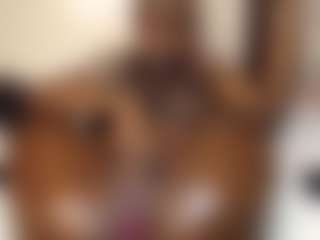 Bella's Live Sex Cam Show