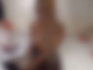 Bella's Live Sex Cam Show