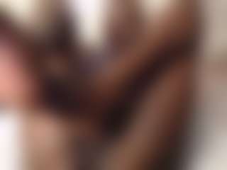 Bella's Live Sex Cam Show