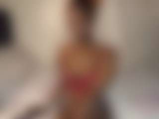 Live cam show with Bella - Asshole Black on Camsoda