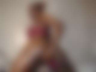 Bella's Live Sex Cam Show