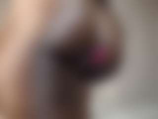 Bella's Live Sex Cam Show